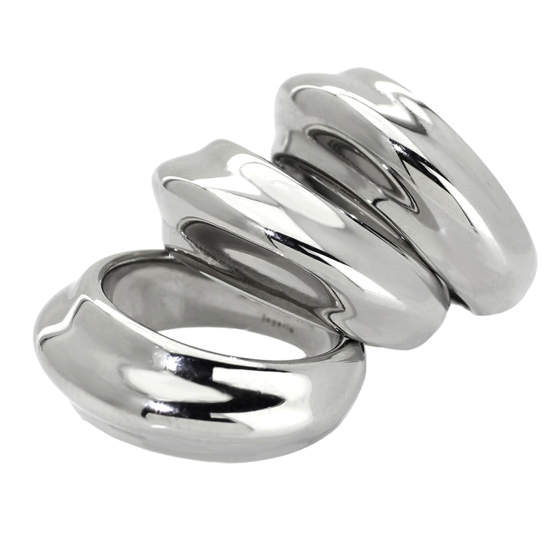 The Triplet Ring which  is made out of Stainless steel silver plated. It comes with 3 identical separate rings.
