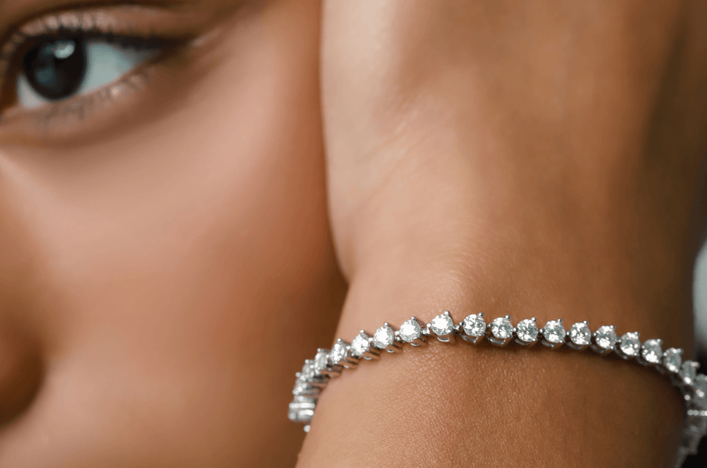 10 of the Hottest Jewelry Trends Everyone will be Wearing in 2023 – Artizan  Joyeria