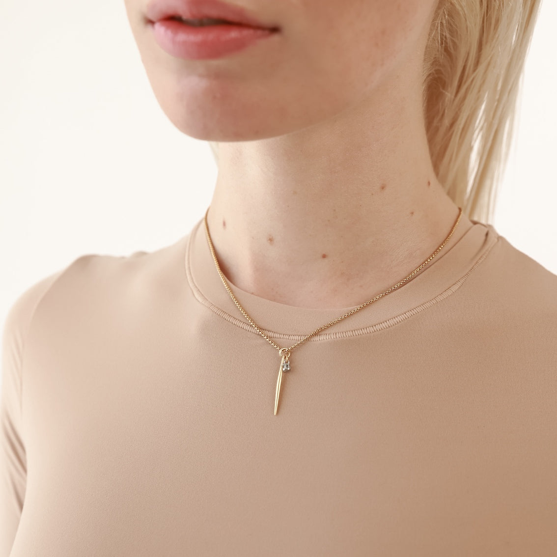 THE NEEDLE SOLITAIRE NECKLACE