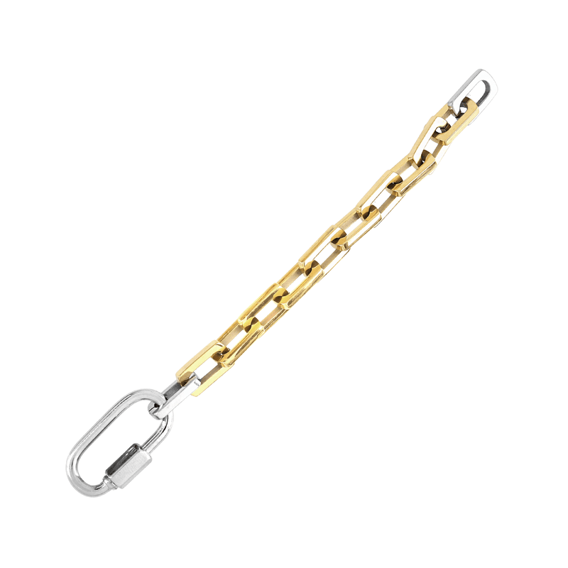 The CARABINER SQUARE PUERTO BRACELET made of 18k gold plated chunky square link chain with silver carabiner. It has two silver links close to the silver carabiner.