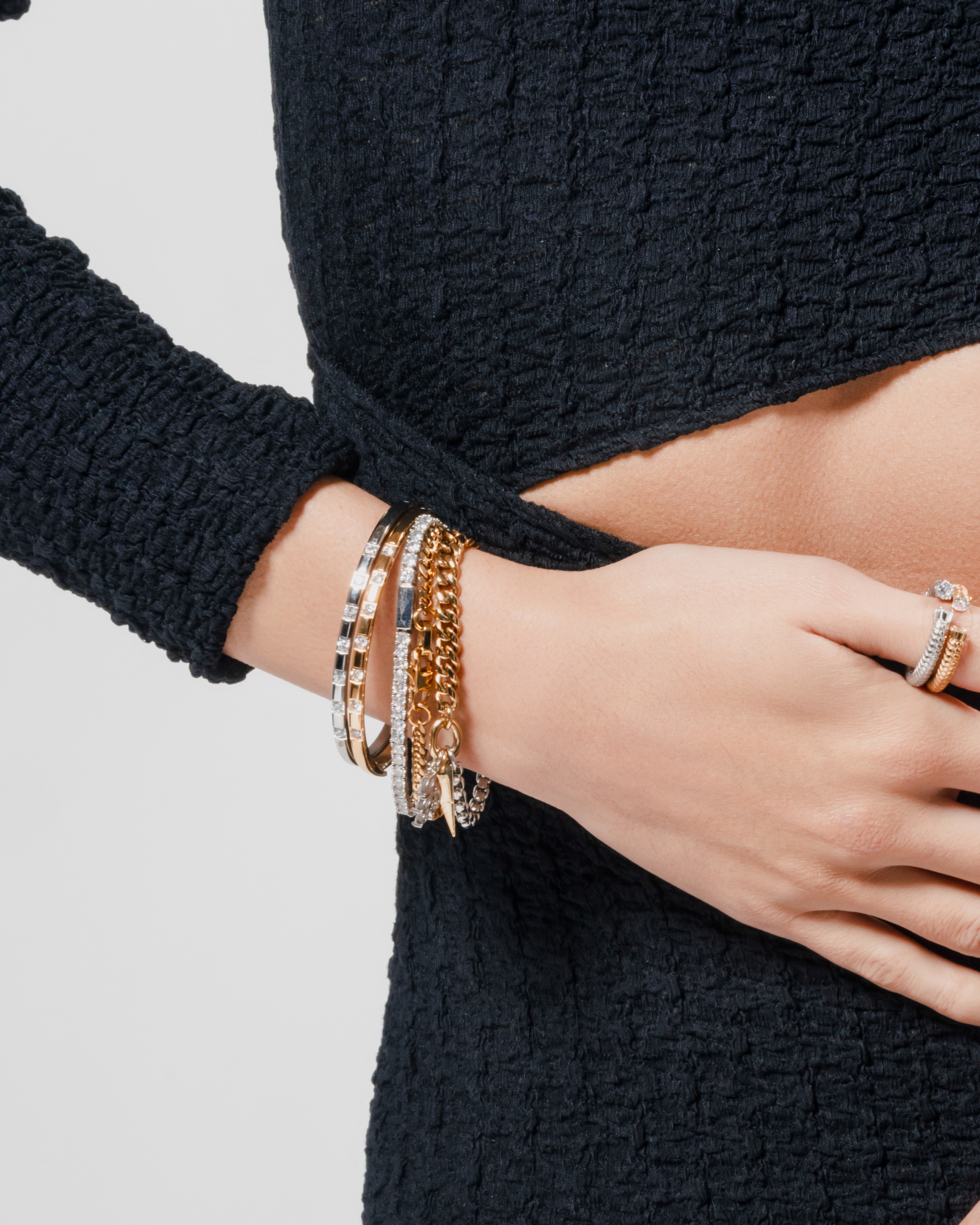 BOLD MOVES BRACELET STACK