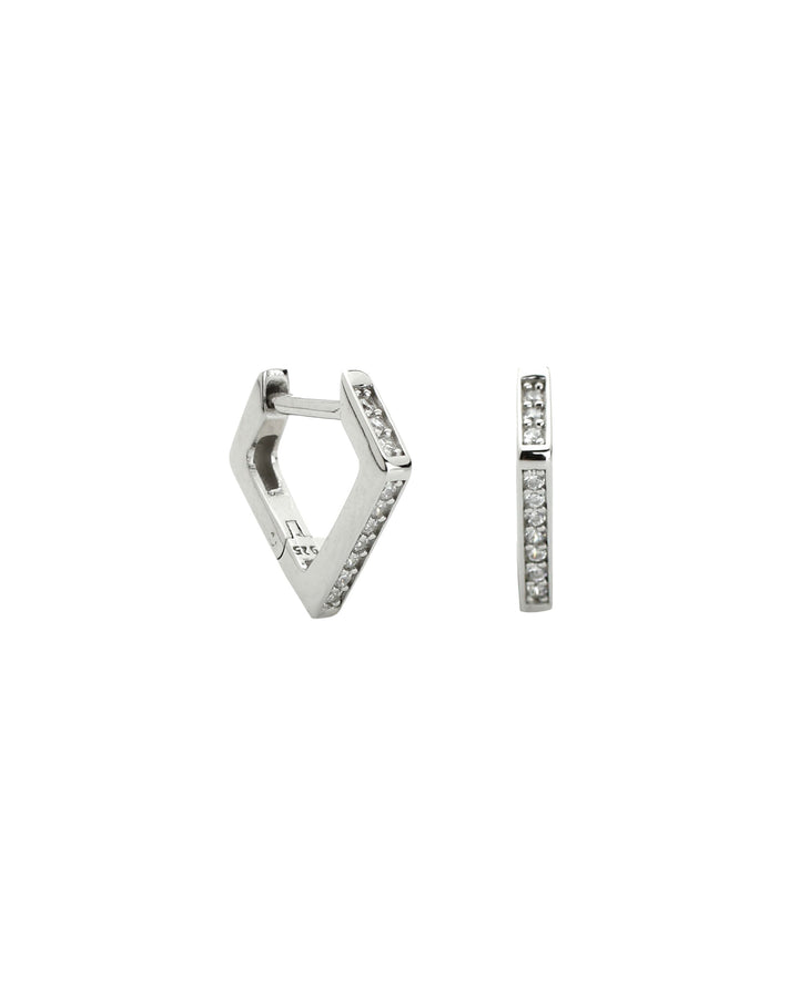 The TRIANGULO HUGGIES which is made of 925 sterling silver triangular shaped earrings covered with cubic zirconia. The width is 13.mm / 0.5in and has a drop of 11mm / 0.4in.|||SILVER