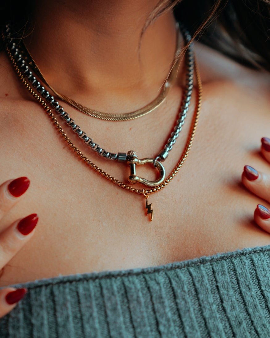 Your Guide to Building a Capsule Jewelry Collection