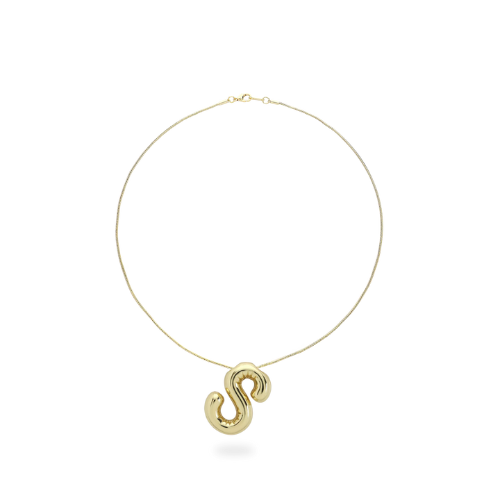 The BALLOON LETTER NECKLACE, a delicate gold necklace featuring a playful, balloon-shaped letter "S" pendant.||| S/GOLD