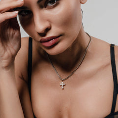 THE CROSS CHAIN NECKLACE