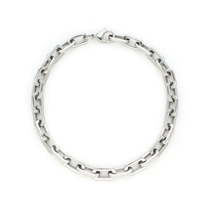 The PUERTO CHAIN NECKLACE in 
 silver which is a minimalist necklace made of silver chains. ||| SILVER