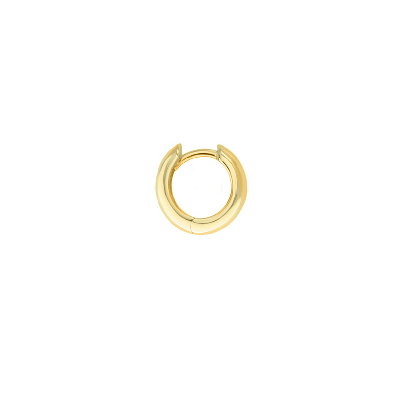 The VULCANO HUGGIES which is made of 18K gold plated 925 sterling silver with a 10mm outer diameter size.