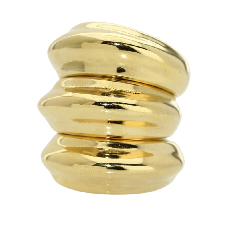 The Triplet Ring which  is made out of Stainless steel 18k gold plated. It comes with 3 identical separate rings.